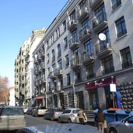L&L Apartment Tbilisi Bagian luar foto