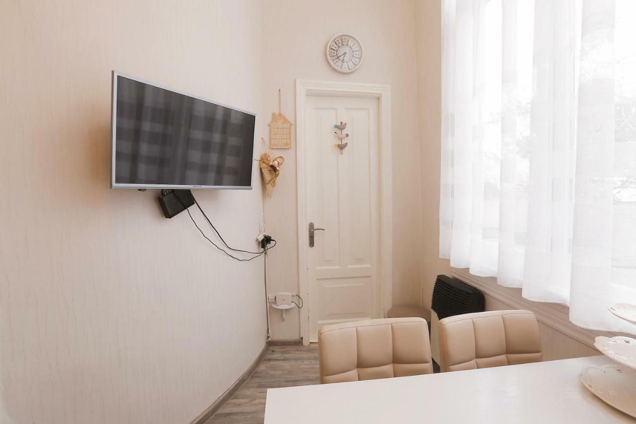 L&L Apartment Tbilisi Bagian luar foto