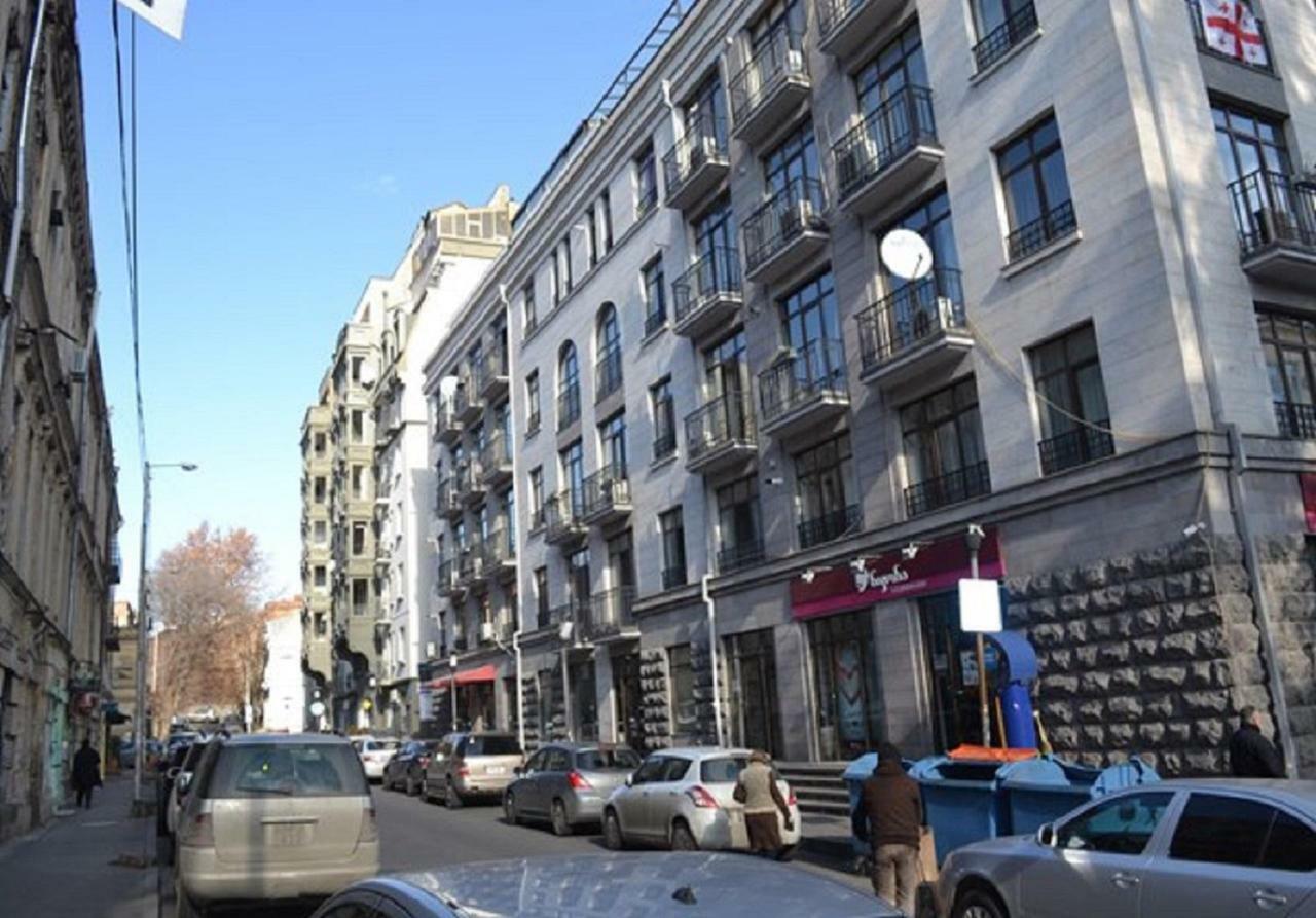 L&L Apartment Tbilisi Bagian luar foto